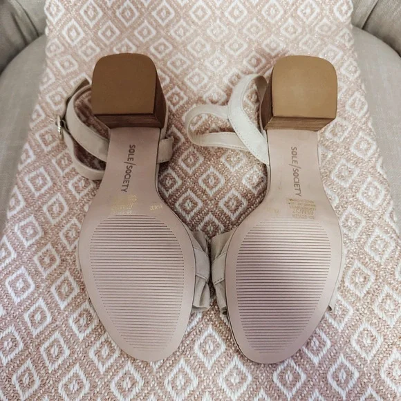 Sole Society Cream Sandals with Chunky Heel and Ruffle Details - Picture 3 of 3